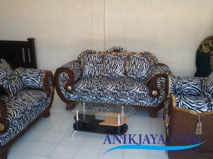 Kursi Sofa King 321 Motif Zebra dengan meja
