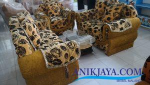 Kursi Sofa King 321 Motif Daun Bunga Coklat